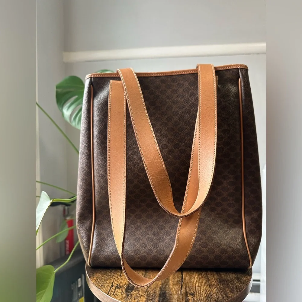 Celine Triomphe Tote Bag - Picture 5 of 14